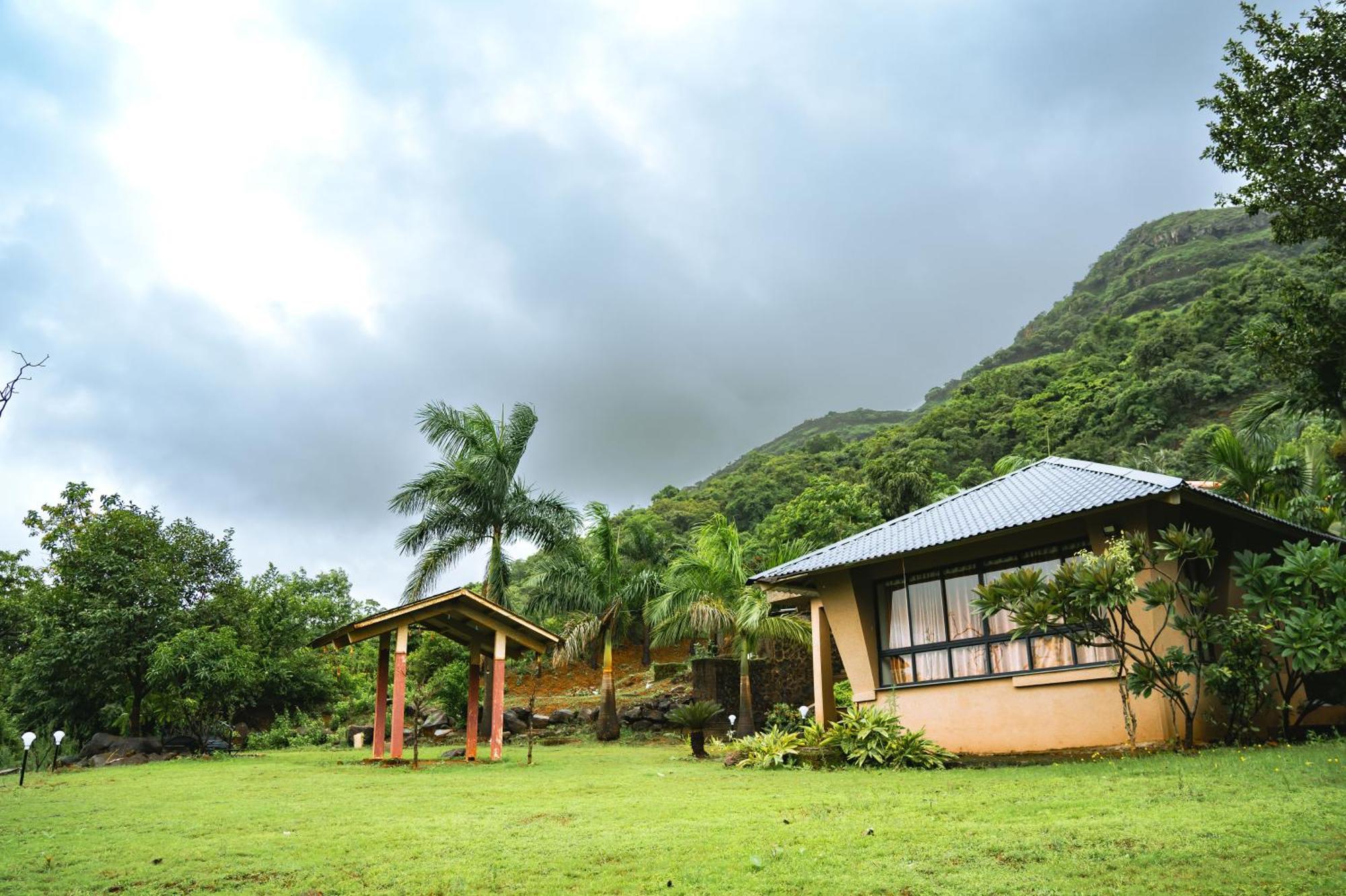 Rajlok Resorts プネ エクステリア 写真
